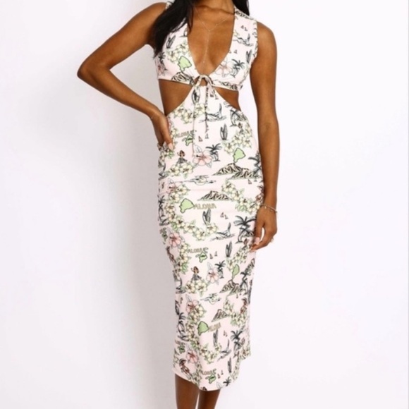 RESA Dresses & Skirts - Revolve Resa Maddie Cut Out Midi Dress in Oahu Hawaii Print Size Small Tropical